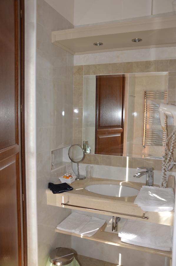 Roccamonfina Palace Hotel Zewnętrze zdjęcie