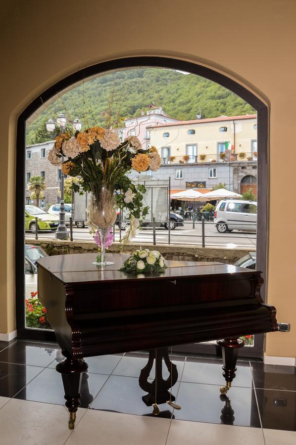 Roccamonfina Palace Hotel Zewnętrze zdjęcie