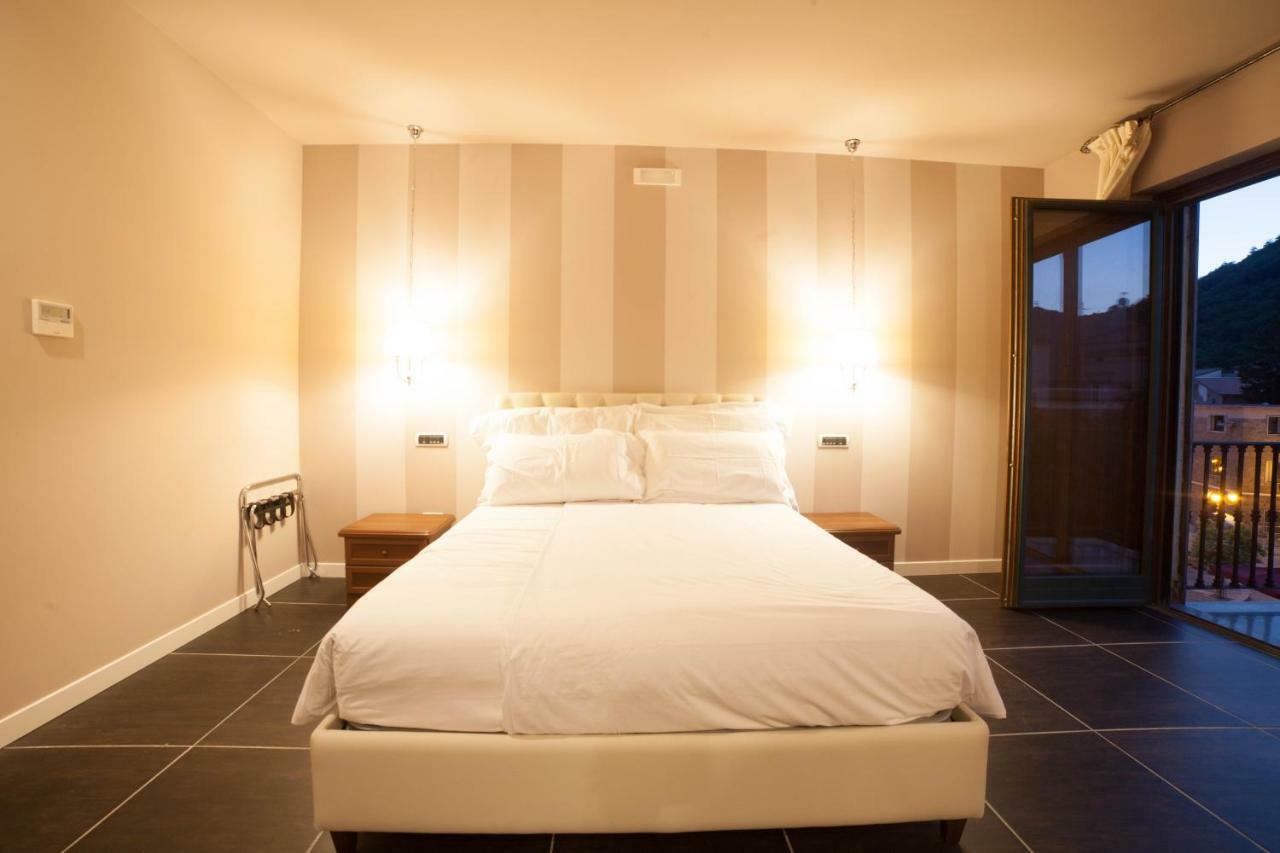 Roccamonfina Palace Hotel Zewnętrze zdjęcie