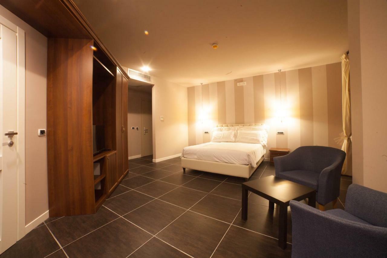 Roccamonfina Palace Hotel Zewnętrze zdjęcie